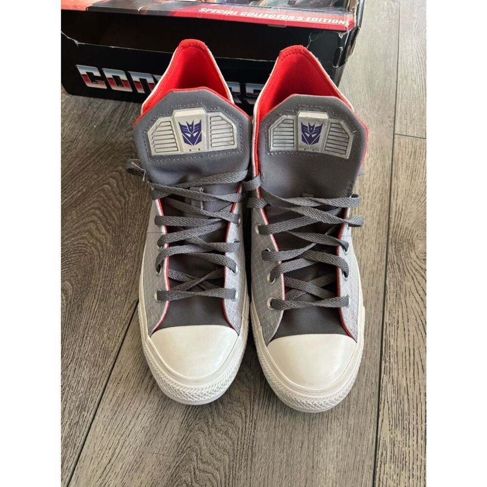 Converse High-Top Sneakers in Red and Gray